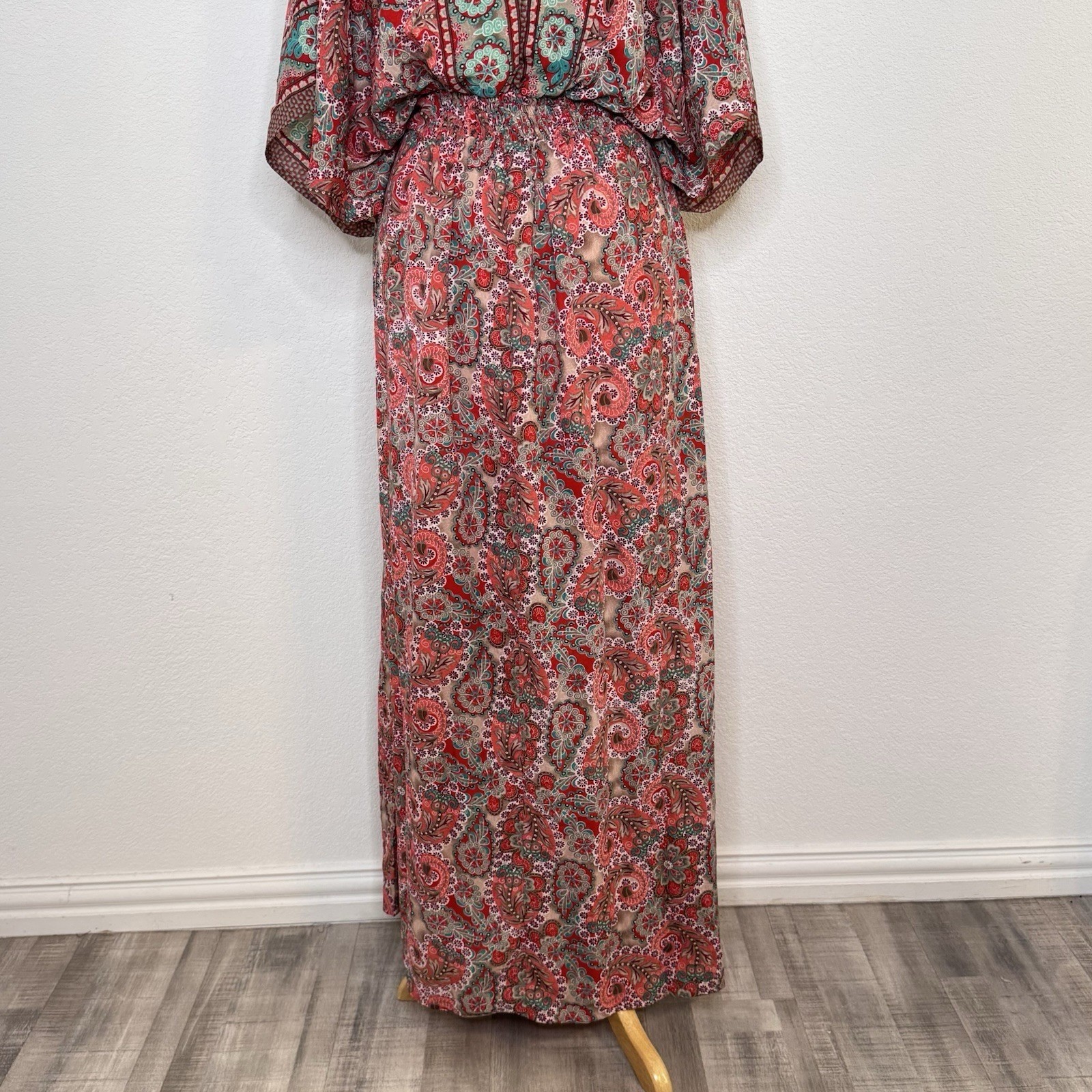 boemo Paisley Boho Maxi Dress Size M Red Pink Blue Kimono Sleeve V Neck Kaftan