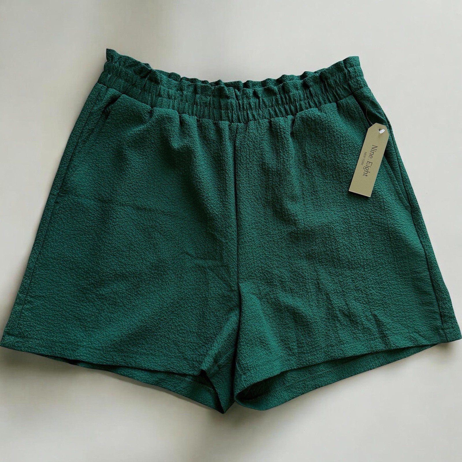 Nine.Eight New York Green Textured Elastic Waist Shorts Women’s Size M NWT