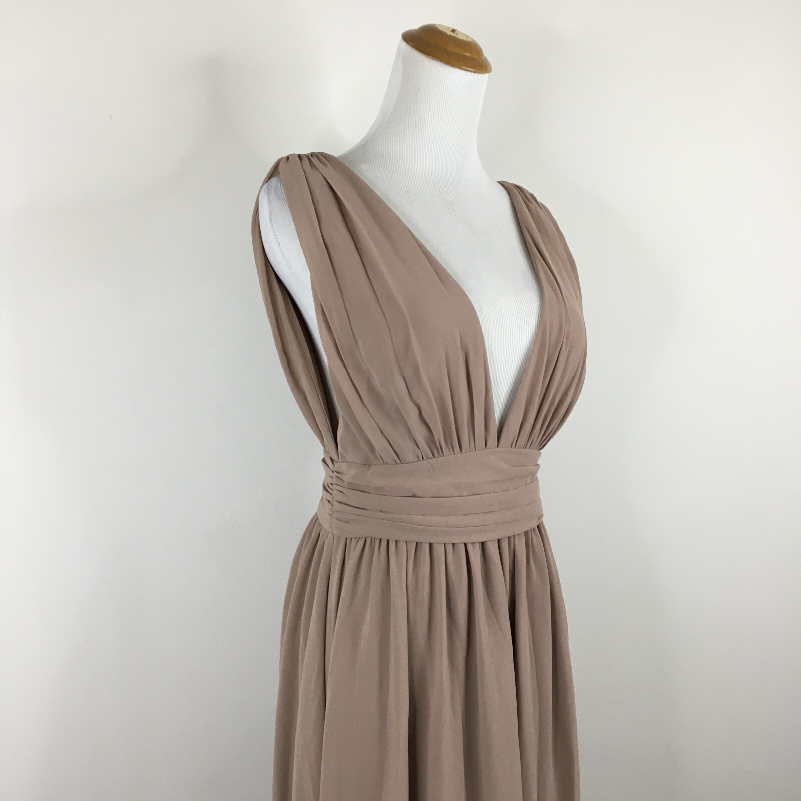 LULU’S Womens sz Small Taupe/Stone Low V Neck & Back Chiffon Lined Gown Dress