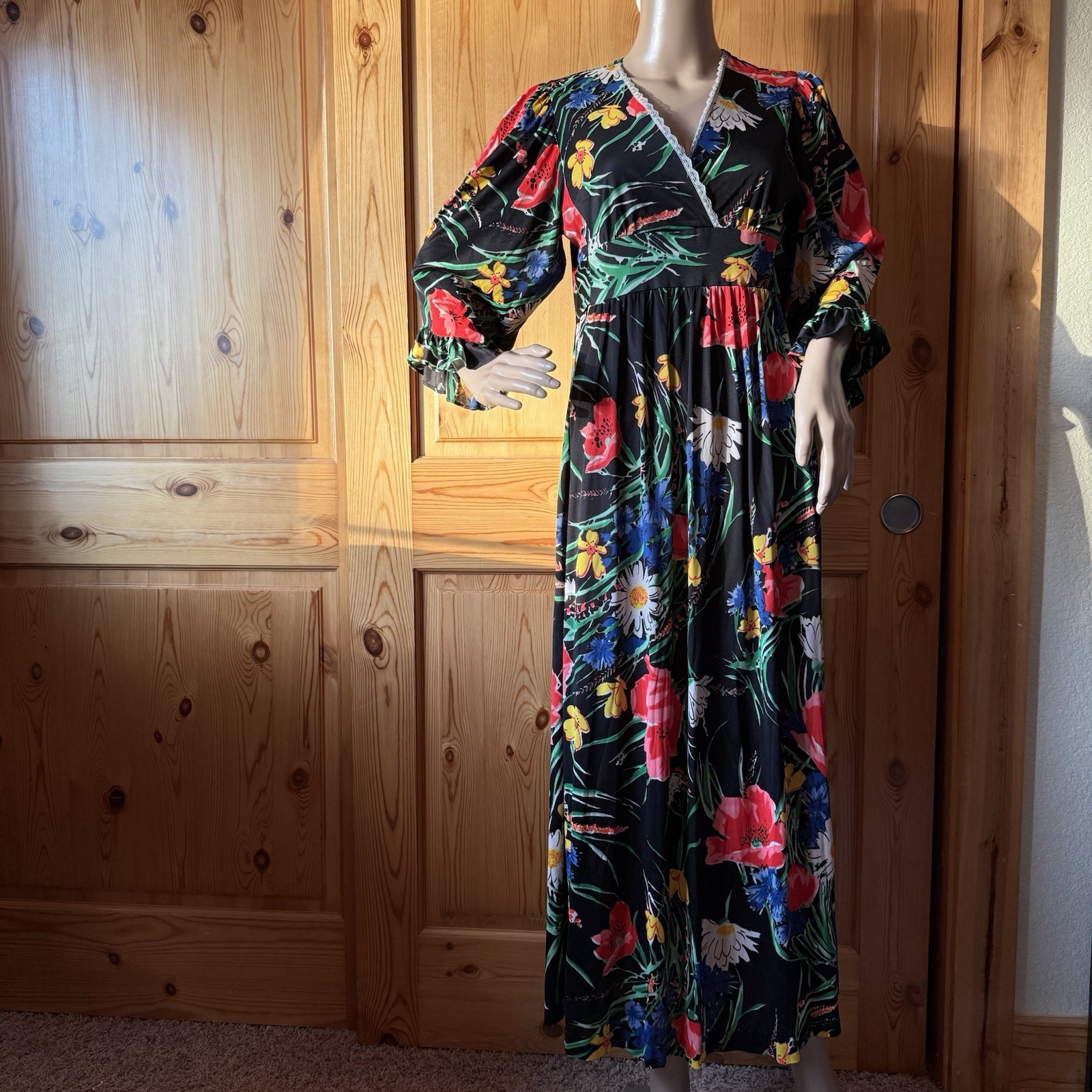 Vintage 60s 70s Hippie Floral Maxi Dress Lace Trim S M Black Polyester