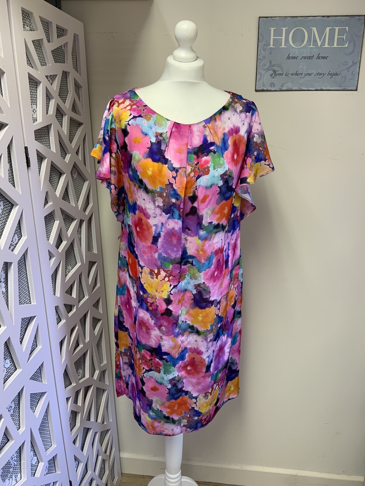 M&Co Dress Size 14 Lightweight Satin Style Fabric Short Sleeves