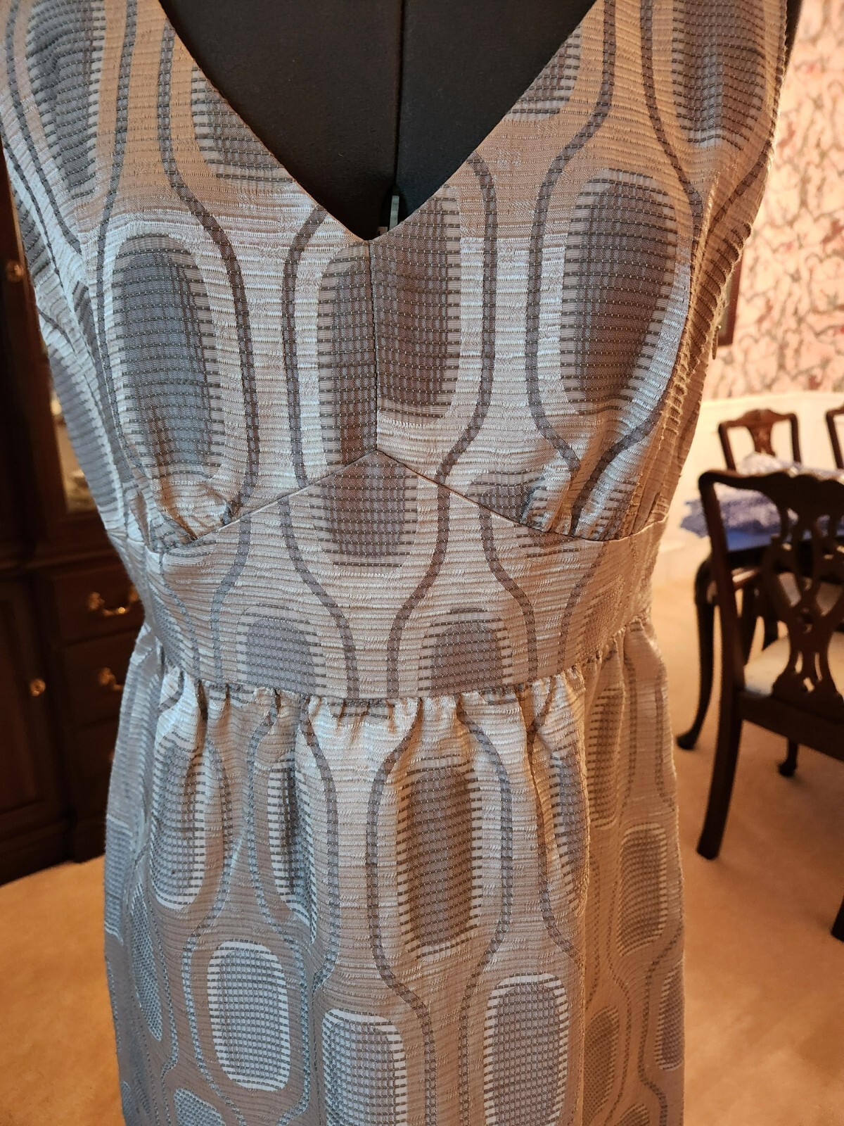 Antonio Melani dress,8, Gold/Cream, EUC, side zip, L38/B36/W32 inches