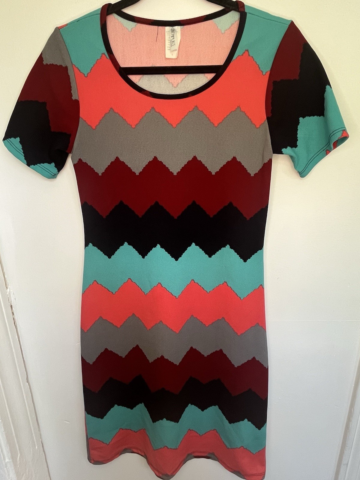 Vibrant Colorblock Chevron Pattern Shift Dress Women’s Size Small Made in USA