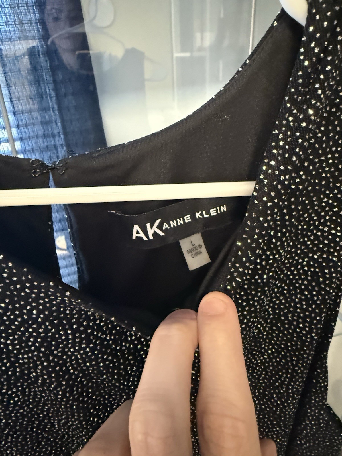 AK Anne Klein Black/Silver Glitter Shift Dress, Scoop Neck, Knee Length, L