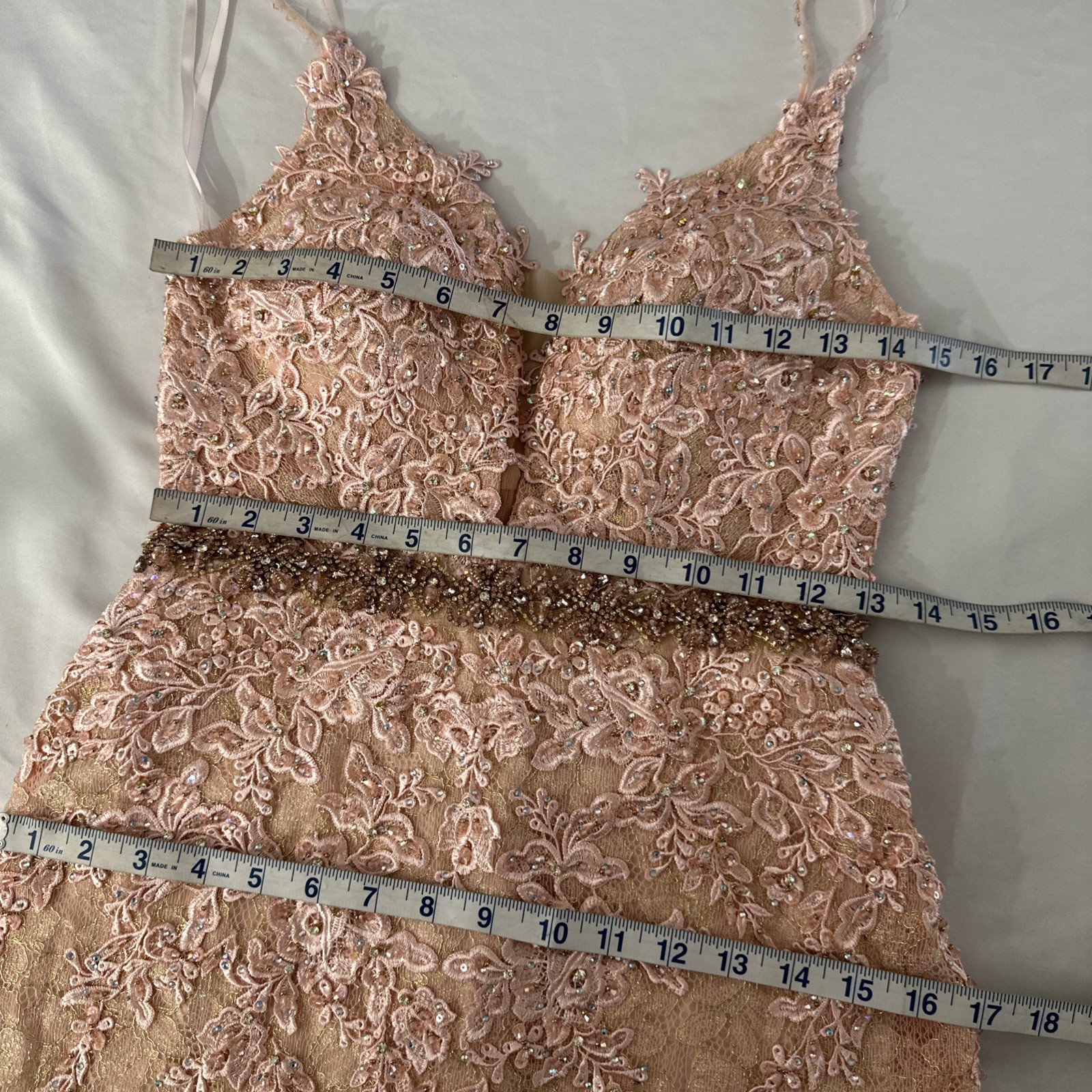 NWT Mac Duggal [ 0 ] 79341 Applique Plunge Neck Trumpet Gown in Blush Pink J1644