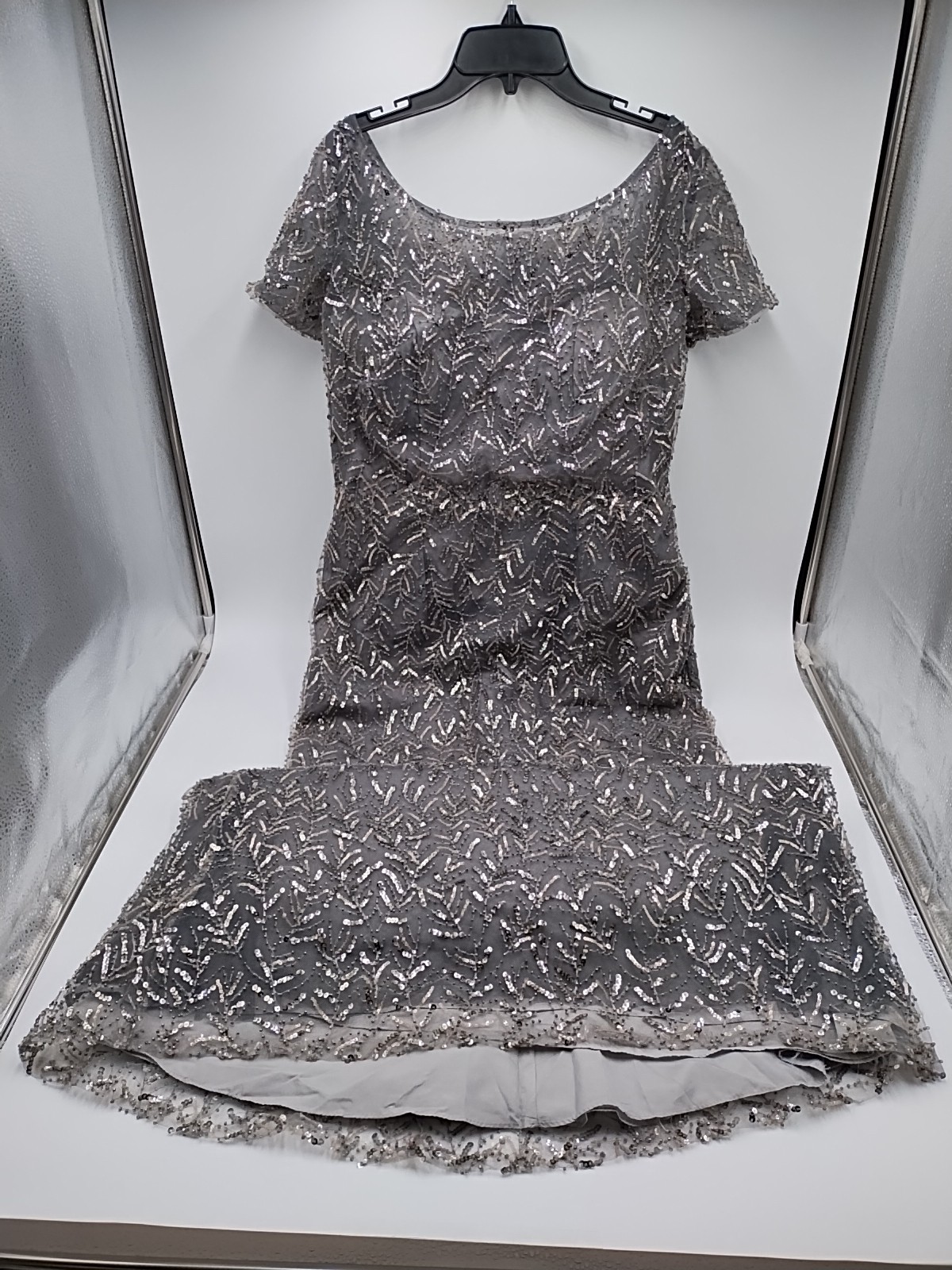 La Femme Silver Sequin/Beaded Sheath Gown Size 10 New WITHOUT Tags (#C3-F3)