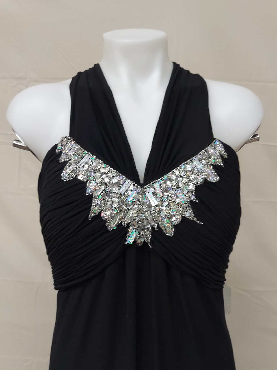 Cassandra Stone Size18 Black Gembust Vneck _shoulder Straps_zipback Stretch