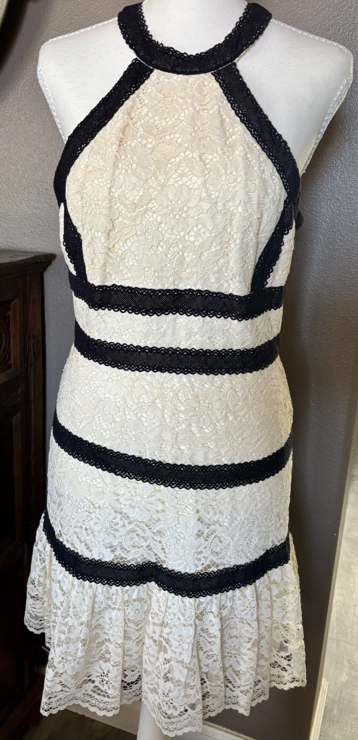 BCBGMAXAZRIA Ivory/Black Floral Lace Halter Fit & Flare Lined Dress 6