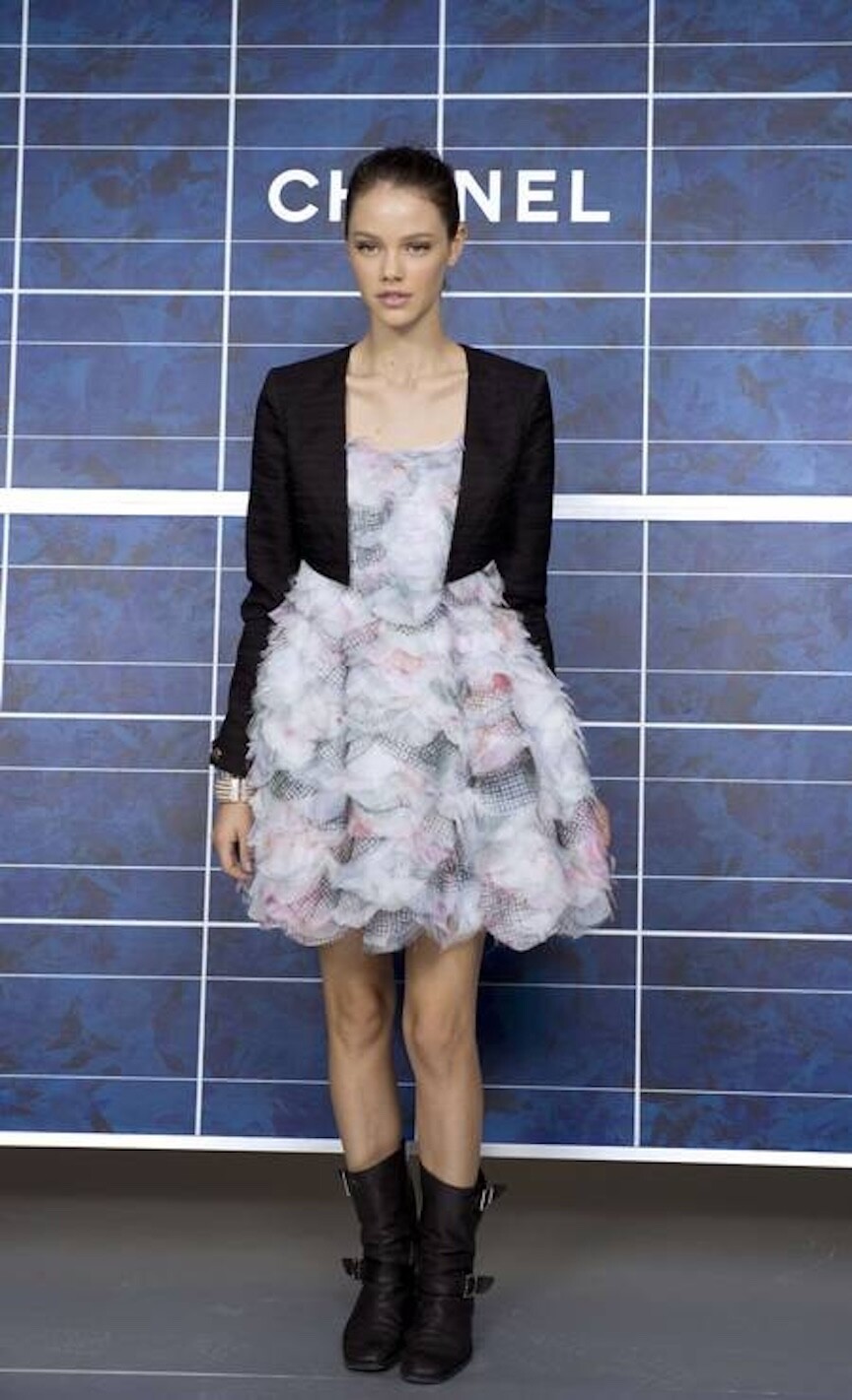 CHANEL RUNWAY Gorgeous Net Ruffle Layered Sexy Feminine Dress 38!!