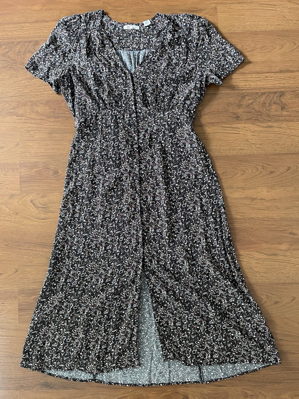 Levi’s Women’s Sz M Sarina Short Sleeve 90s Midi Dress Paisley Grunge Witchy