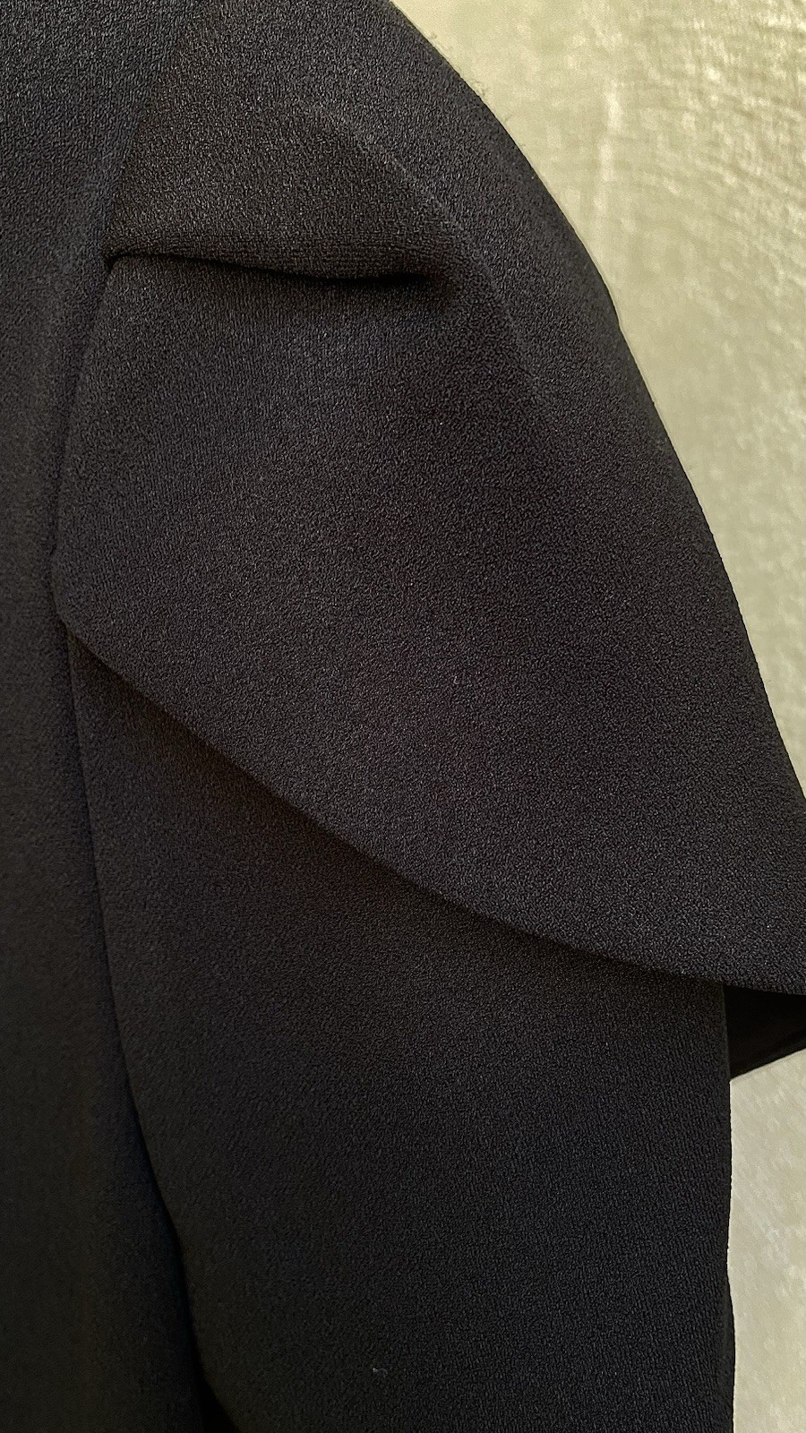 Calvin Klein Black Sheath Midi Dress Cap Sleeve Round Neck Stretch Zip Size 4