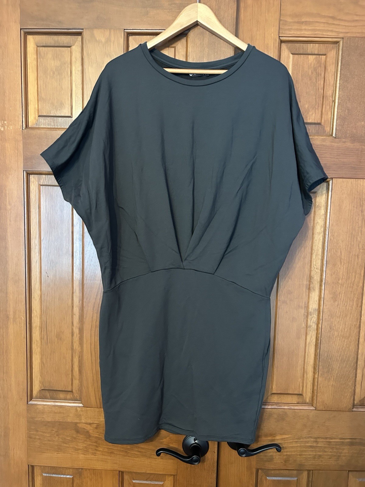 Athleta Pronto Dark Gray Dress Dolman Short Sleeve Crew Neck M