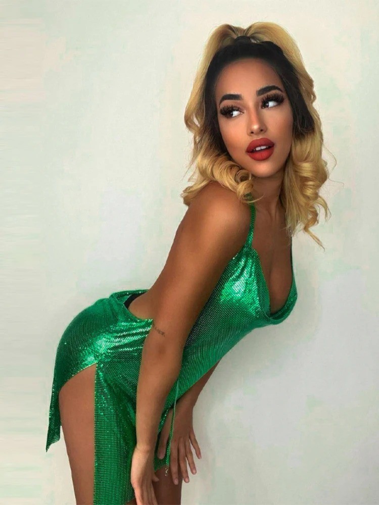 Sexy and Fashionable Women’s Elegant Short Dress with Hanging Neck Backles