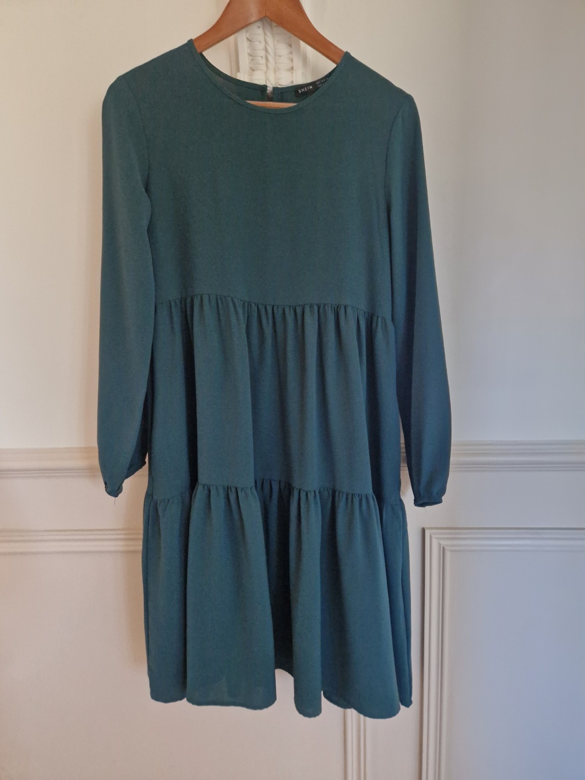 Green Midi Dress Size Medium 10 Tier Long Sleeve Spring Summer Wedding Christmas