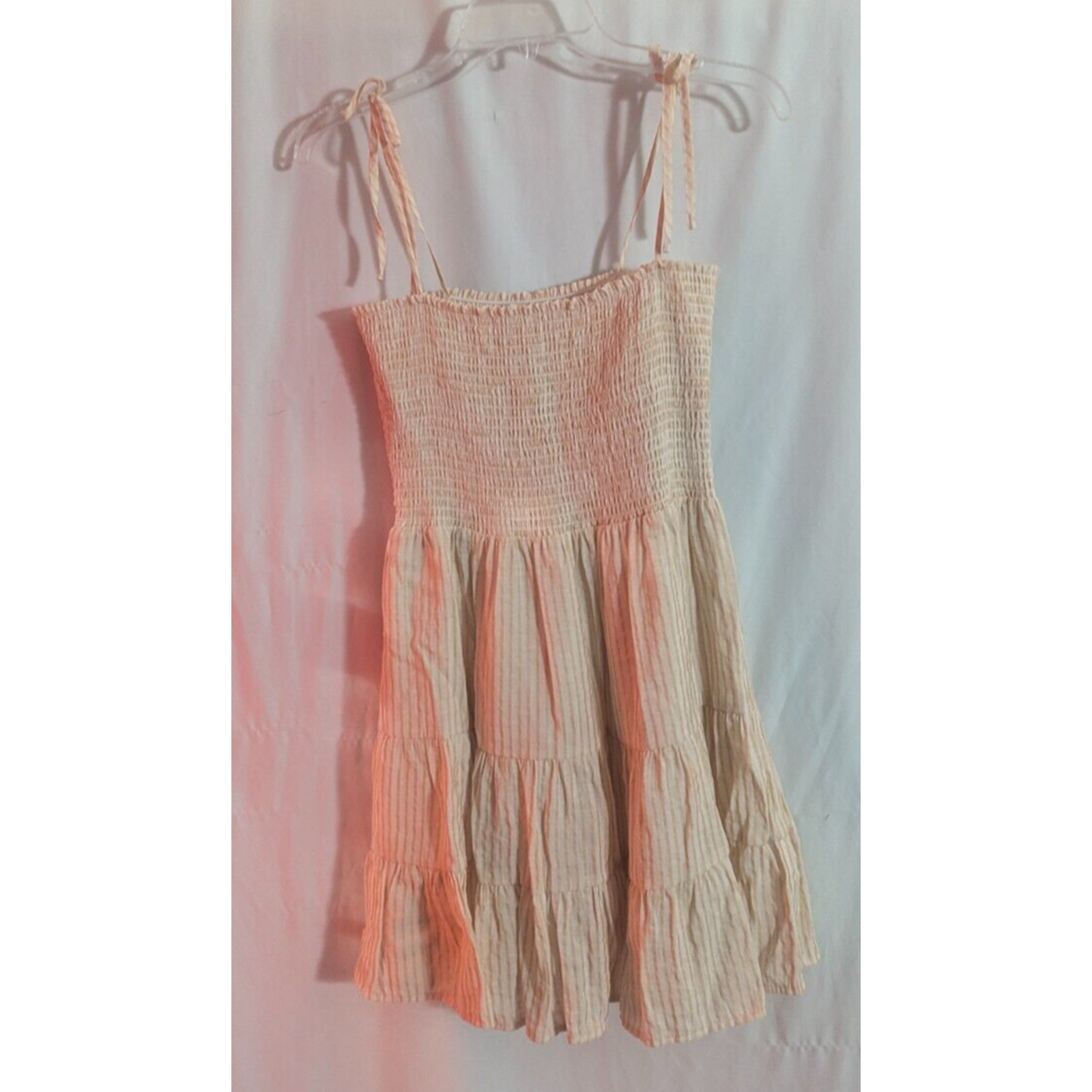 Gianni Bini Cream Peach Stripe Mini Smocked Tiered Sundress Small J2 Coquette