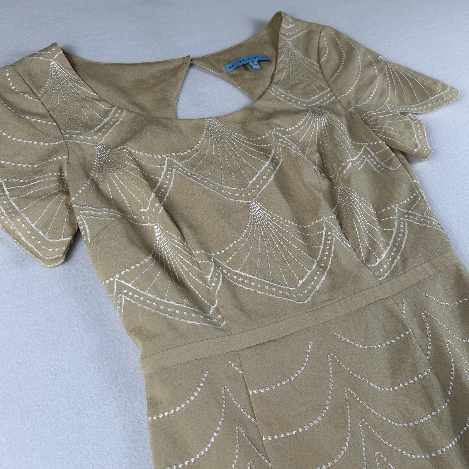 Antonio Melani Dress Womens 2 Keaton Sheath Knee Length Scoop Neck Embroidered