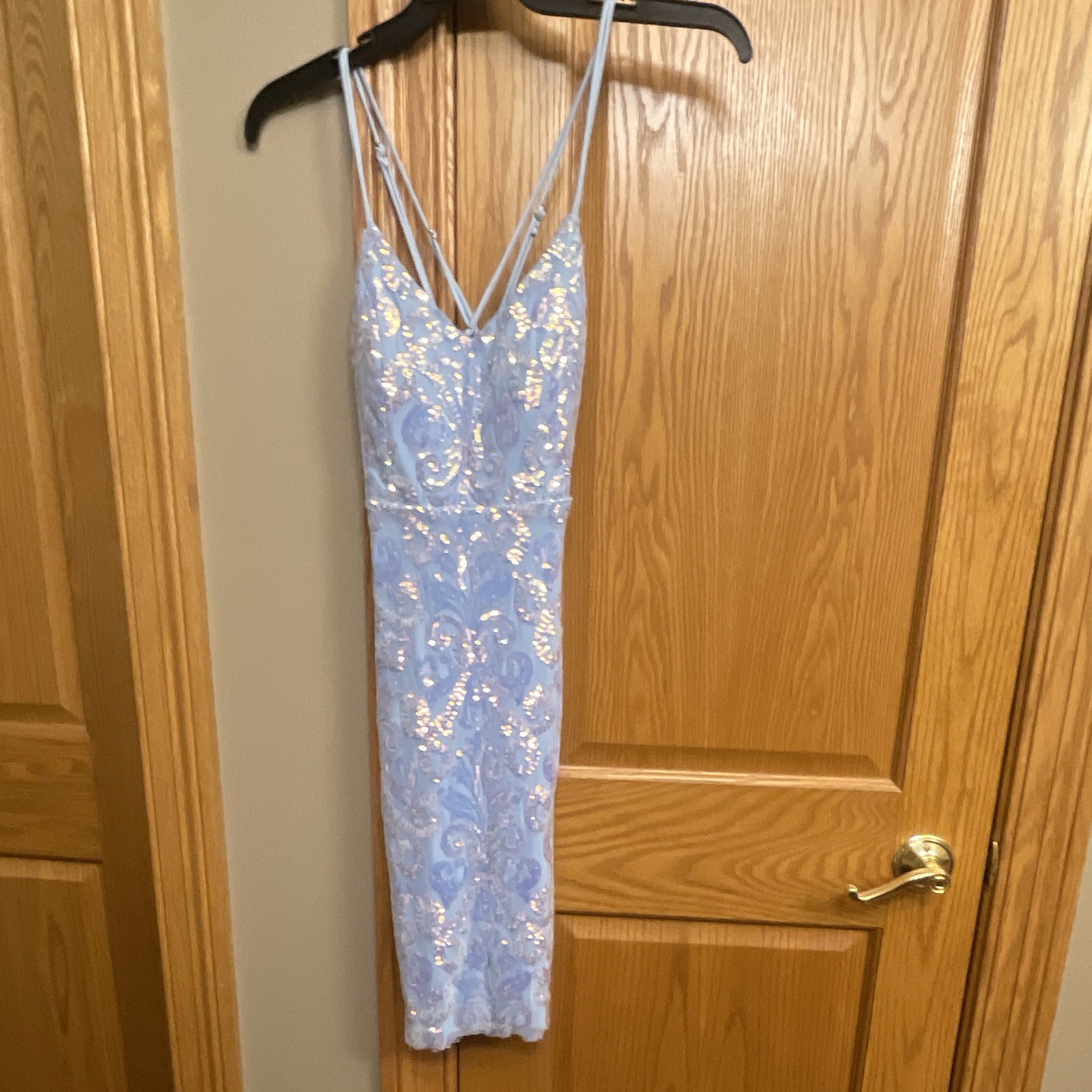 Windsor Women’s S Light Blue Sequin Floral Mesh Lined V-Neck Midi Bodycon Zip