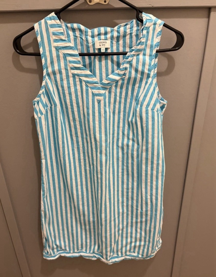 Crown & Ivy Women’s Size 4 Blue/White Striped Sleeveless Shift V-Neck Dress