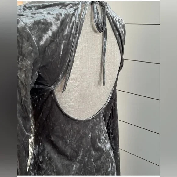 Future Collective Velvet Ruched A Line Dress Women’s Open Back – Size Large