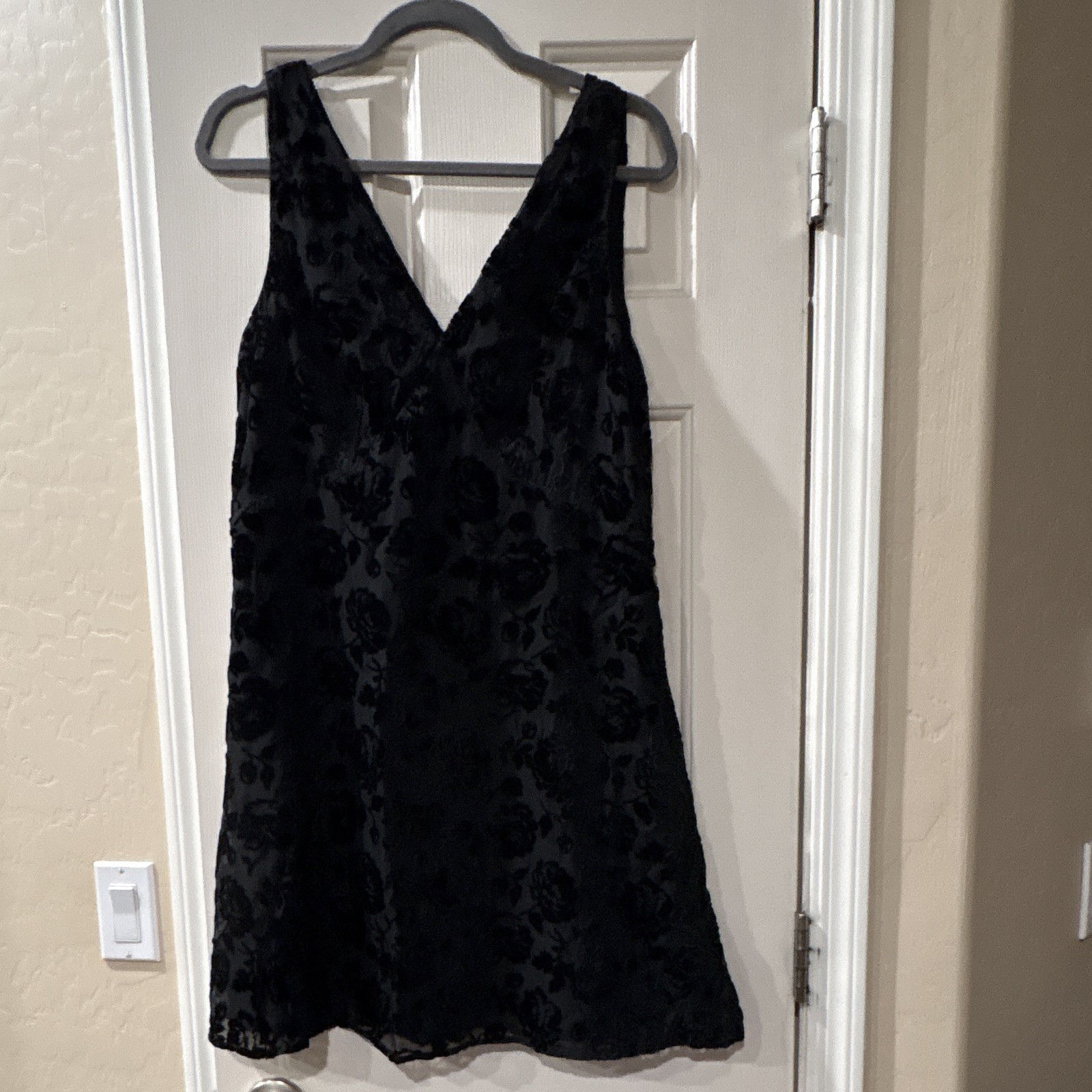 GAP Black Floral V-Neck Sleeveless Short Dress Zip Closure Women’s M Tall