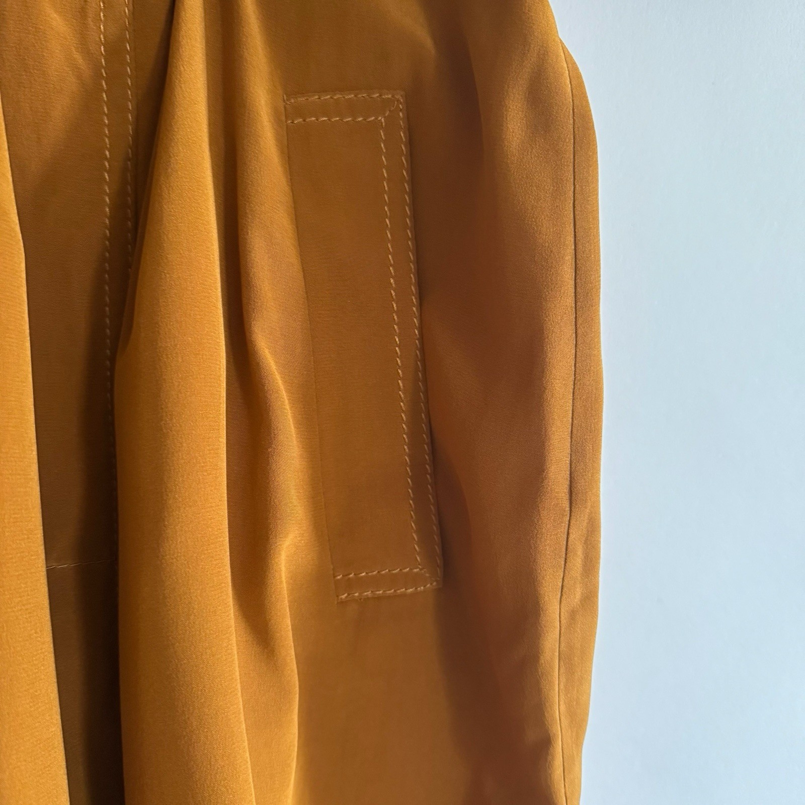 Diane Von Furstenberg 100% Silk Utility Dress 6 Safari Tan Belted Pockets