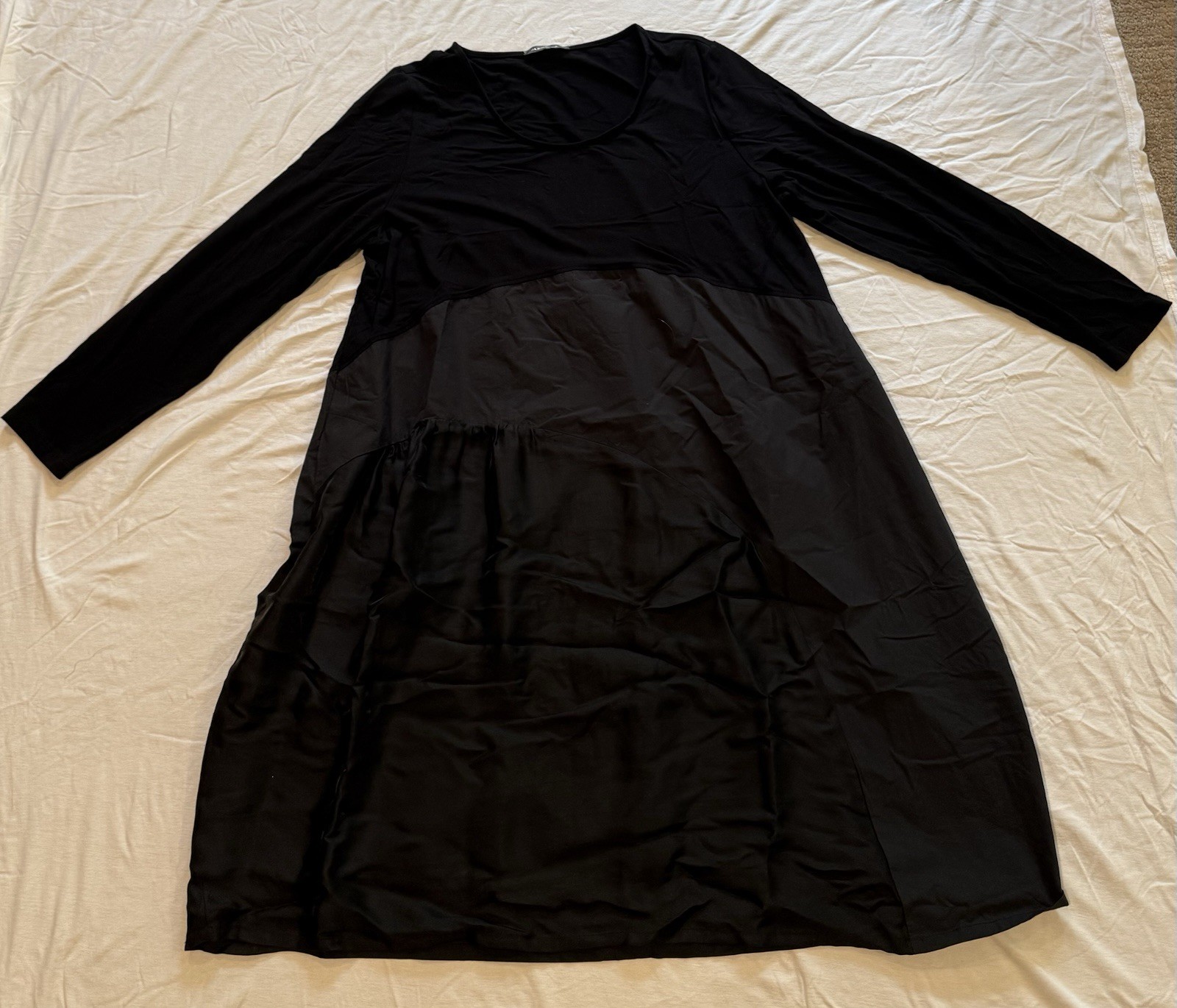 Alembika Women’s 6 Black Solid Shift Knee Length Long Sleeve Round Neck Dress