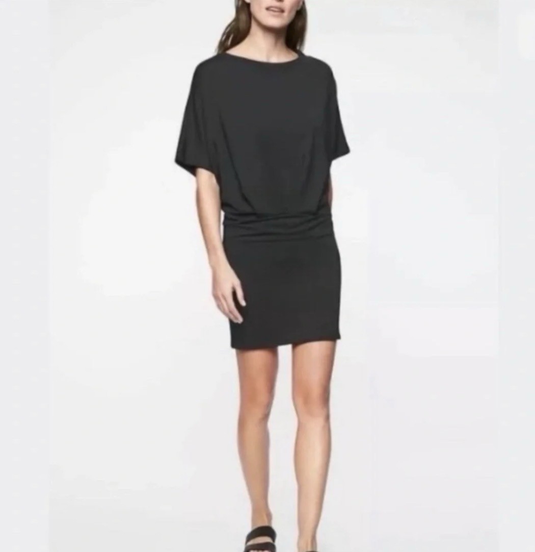 Athleta Pronto Dark Gray Dress Dolman Short Sleeve Crew Neck M
