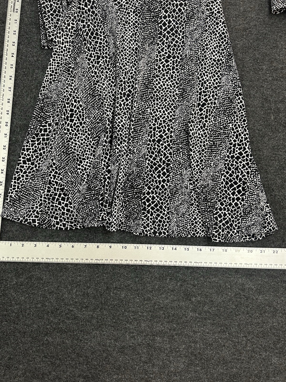 #84 Michael Kors Black/White Animal Print w/Cutouts Dress in size XS