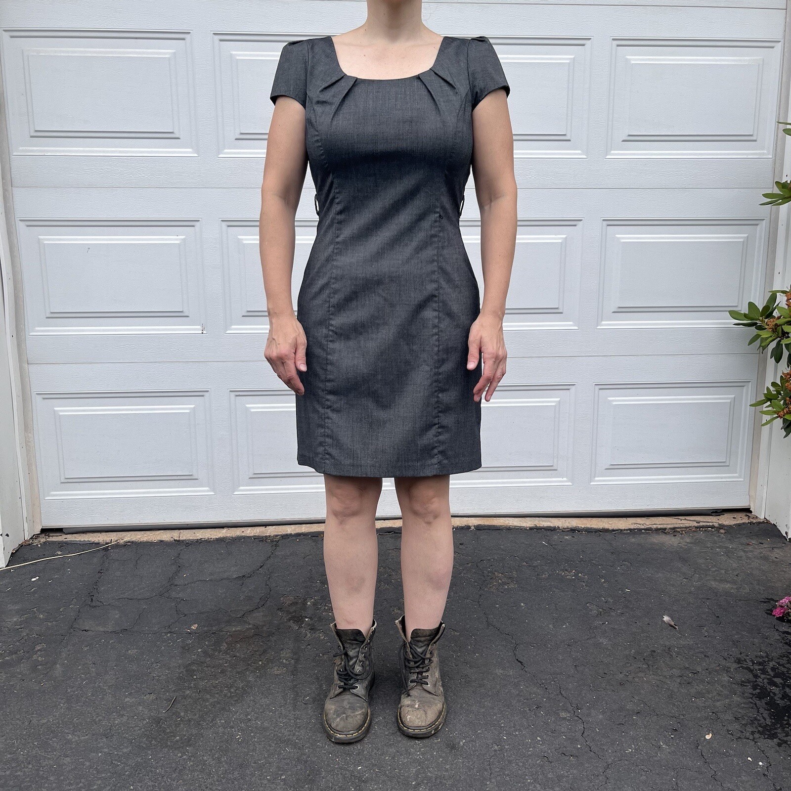 B WEAR too! Buyer California Sz 11 Grey Office Siren Business Sheath Dress