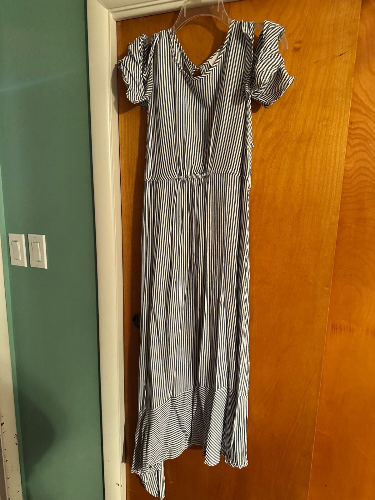 isabel maternity dress – excellent, worn once- blue and white stripes