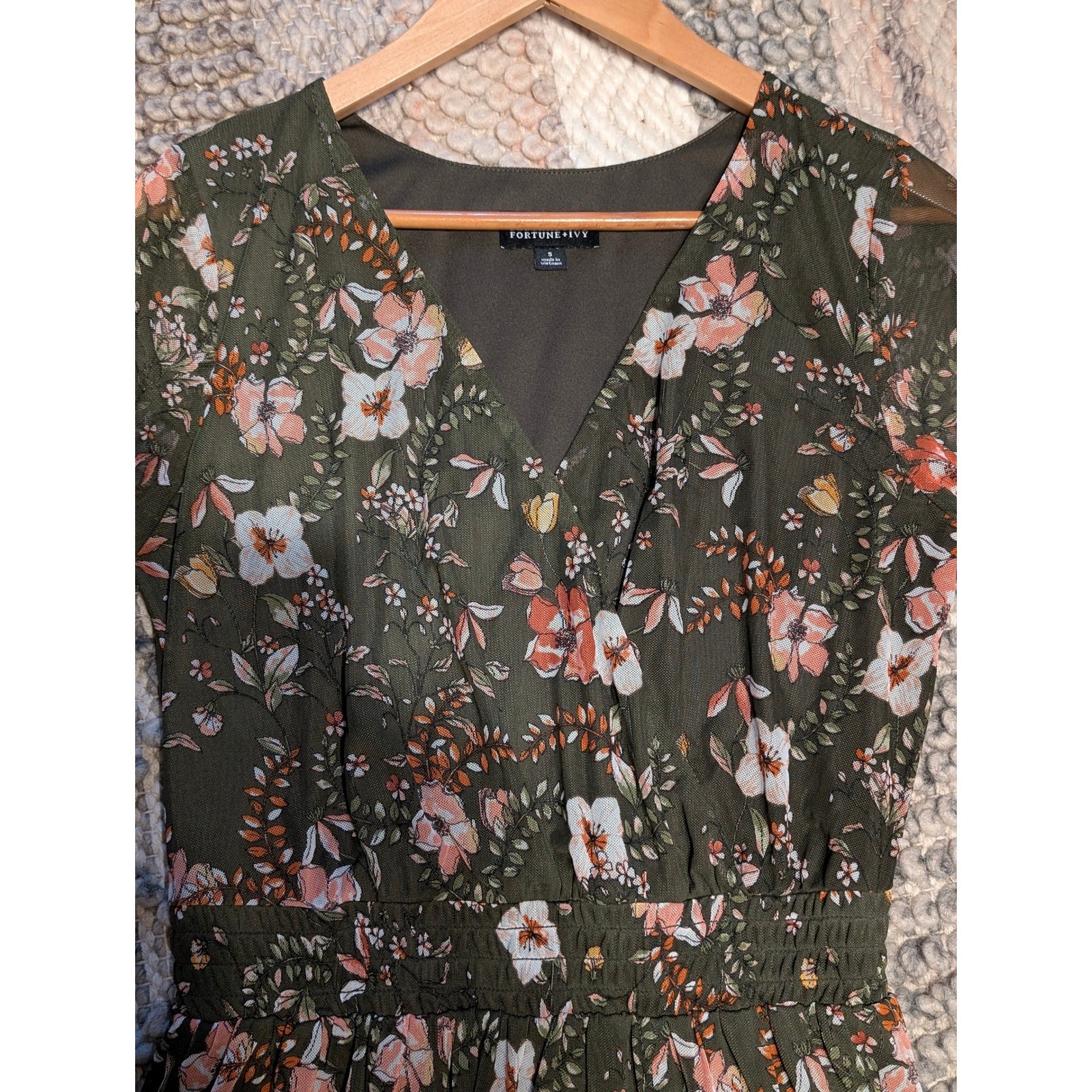 Fortune + Ivy Olive Green Floral Mesh Mini Dress Smocked Waist 3/4 Sleeve Small