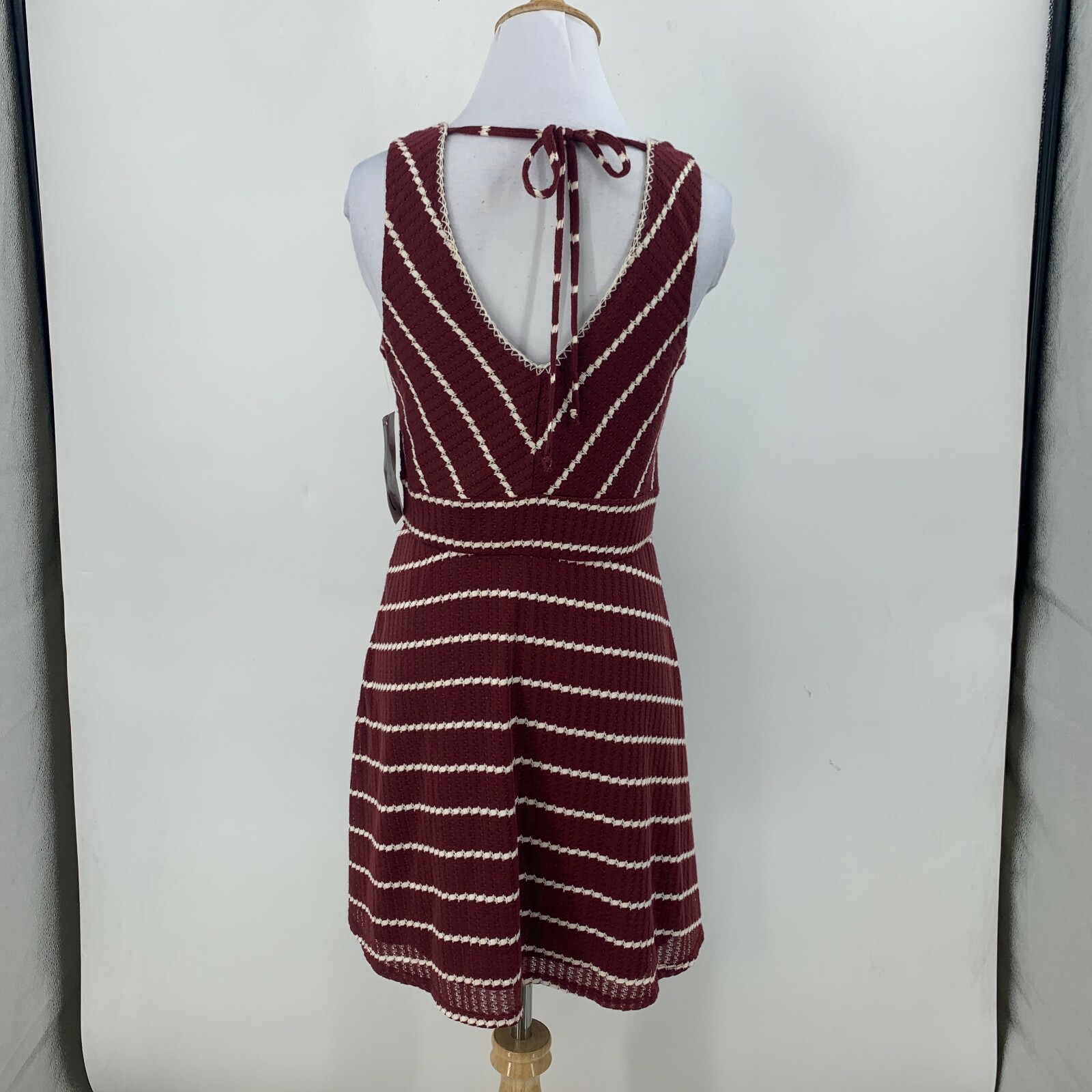 Trixxi Knit A Lined Knit Dress Womens M Medium Open Tie Back Low V Neck Wine Red