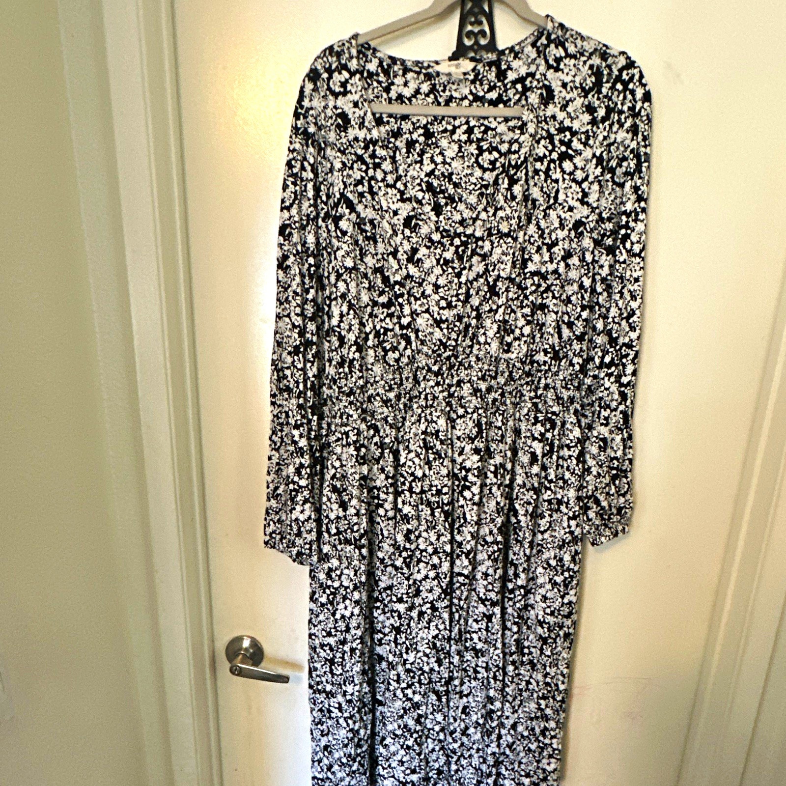Terra & Sky Black/White Floral Round Neck Long Sleeve Maxi Dress Plus 3X