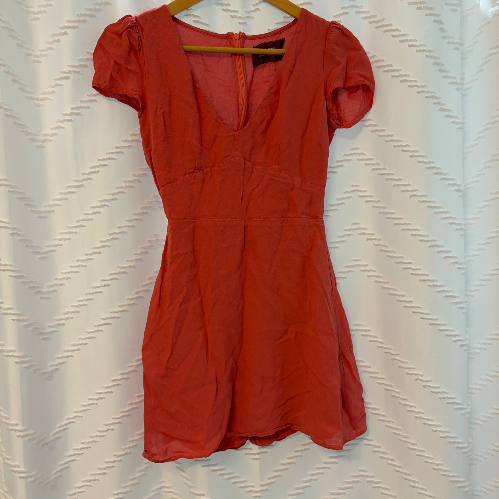 Reformation Coral Red Viscose V-Neck Puff Sleeve Mini Dress Size 4 Made in USA