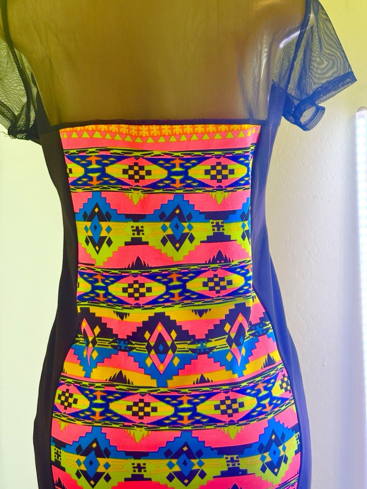 Women’s Sheer Mesh Geometric Bodycon Knee Length Dress L/XL Short Sleeve