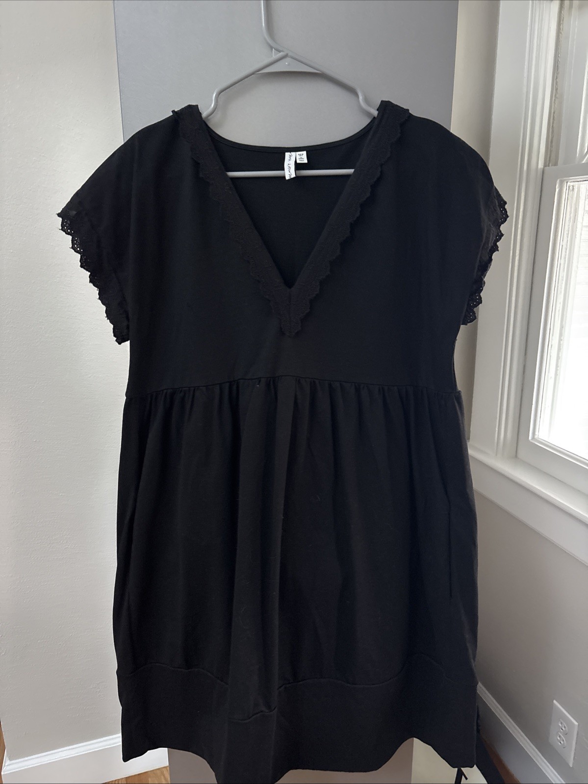 & Other Stories Women’s Black Short Sleeve Minimalistic Dress Size 8. Relaxed