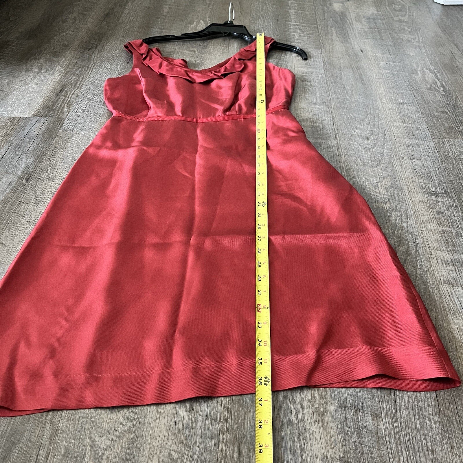 MOULINETTE SOEURS SILK GARNET RED RUFFLE COLLAR SLEEVELESS SHEATH DRESS SIZE: 6