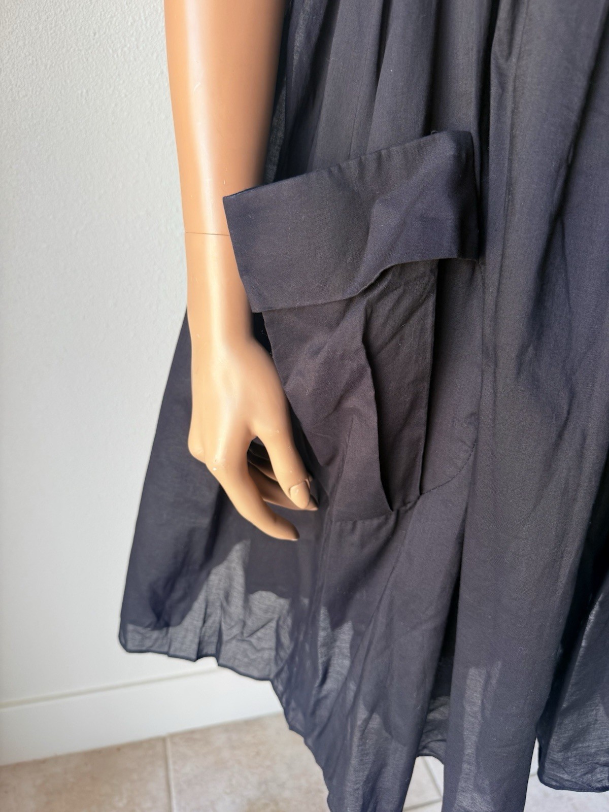NWT Taylor Black Strapless Ruffle Bodice Dress with Pockets