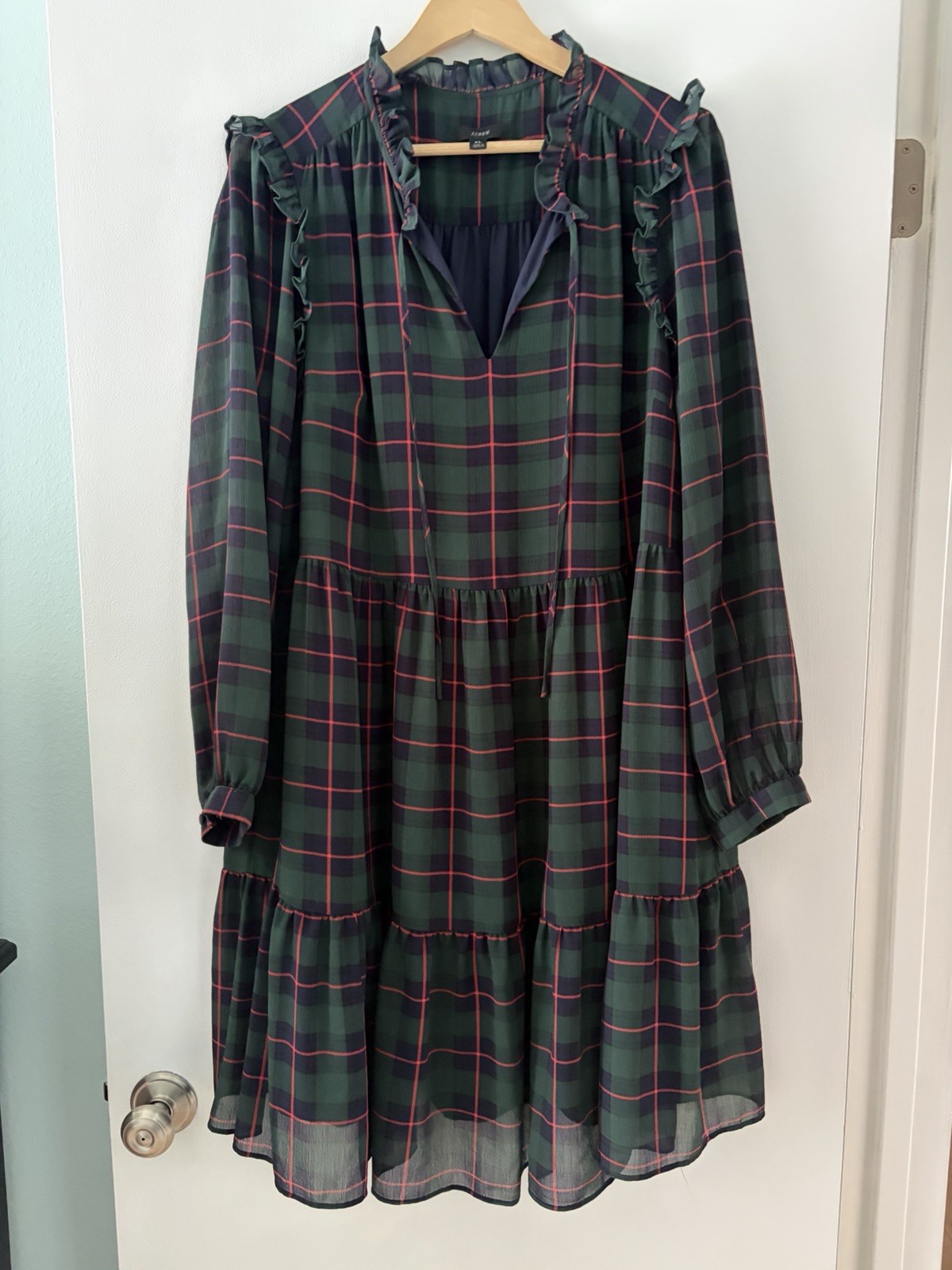 J. Crew XL Black, Red, + Green Tartan Plaid Dress Tie Neck Ruffled Holiday