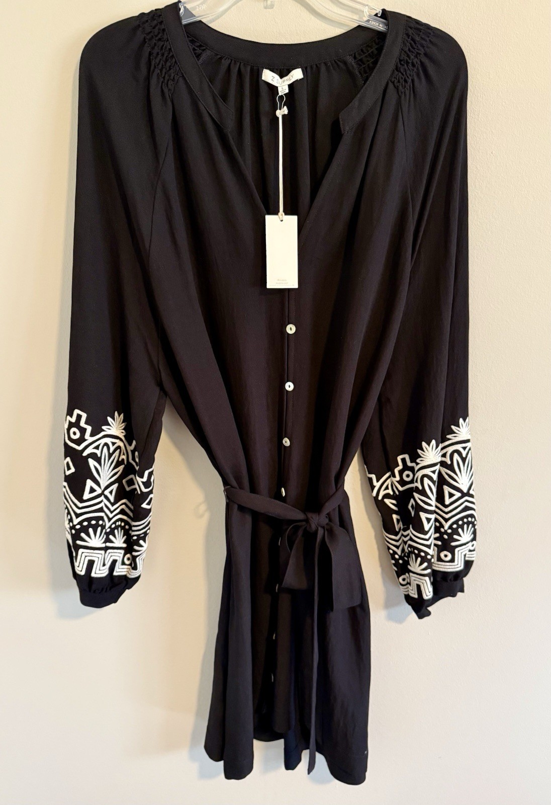 Z Supply Women’s Size Large Black Malia Midi Dress White Embroidered Sleeves NWT