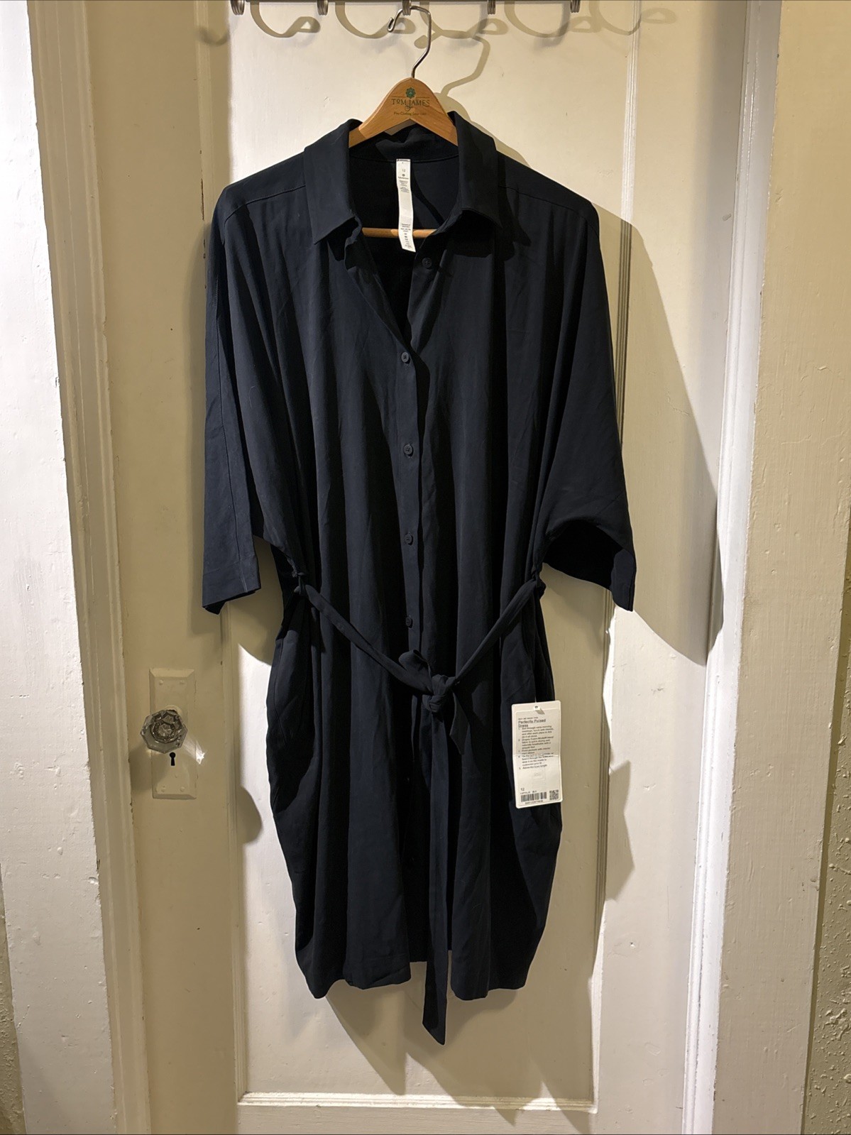 Lululemon Perfectly Poised Black Button Up Tie Dress Size 12
