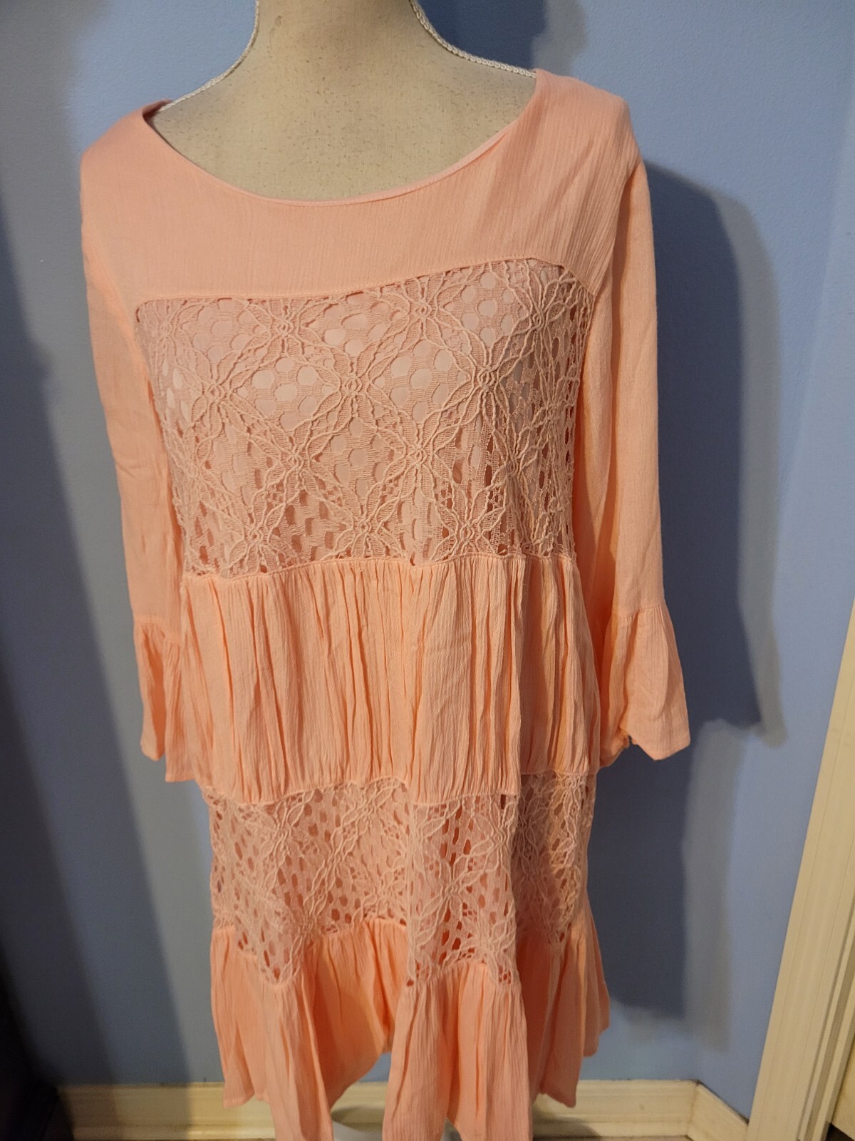 She & Sky Size Medium Dress Womens Pink Shift Round Neck