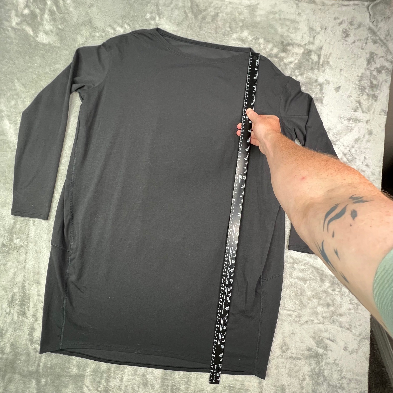 Lululemon Back In Action Long Sleeve Dress Womens 8 Black Solid Stretch Preppy