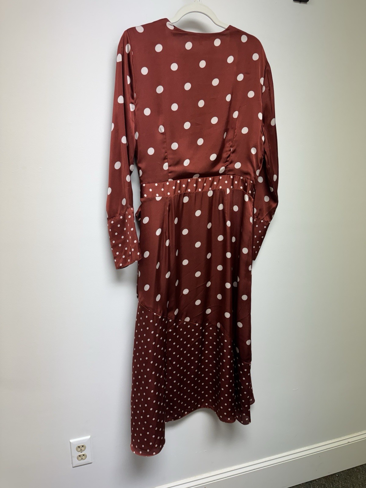 Willow & Lily XL Satin Brown White Polka Dot Belted Long Sleeve Midi Wrap Dress