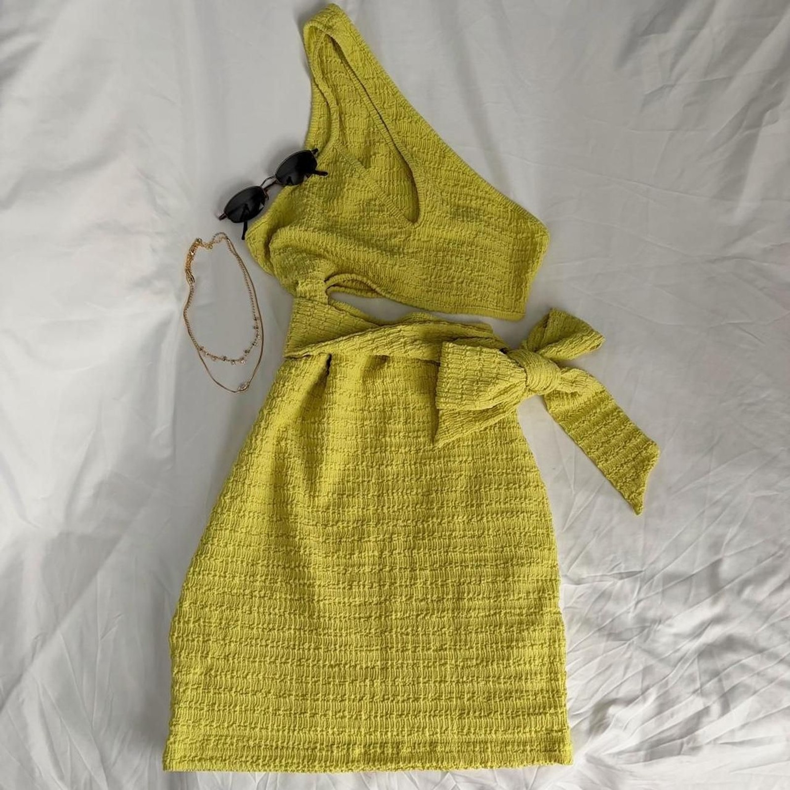 Chartreuse green textured bodycon mini dress