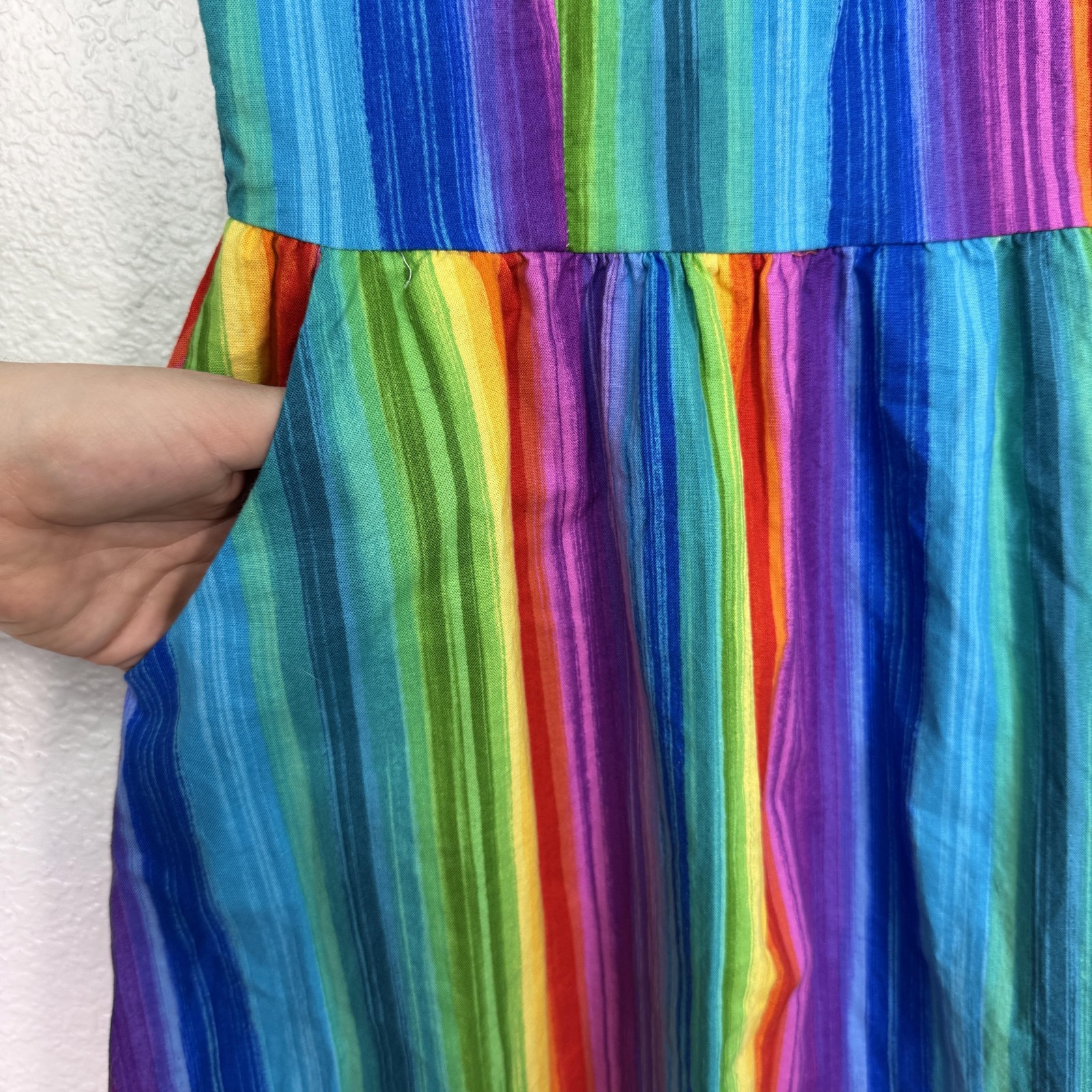 Retrolicious Dress Womens Medium Rainbow Pride Pockets Retro Colorful Sundress