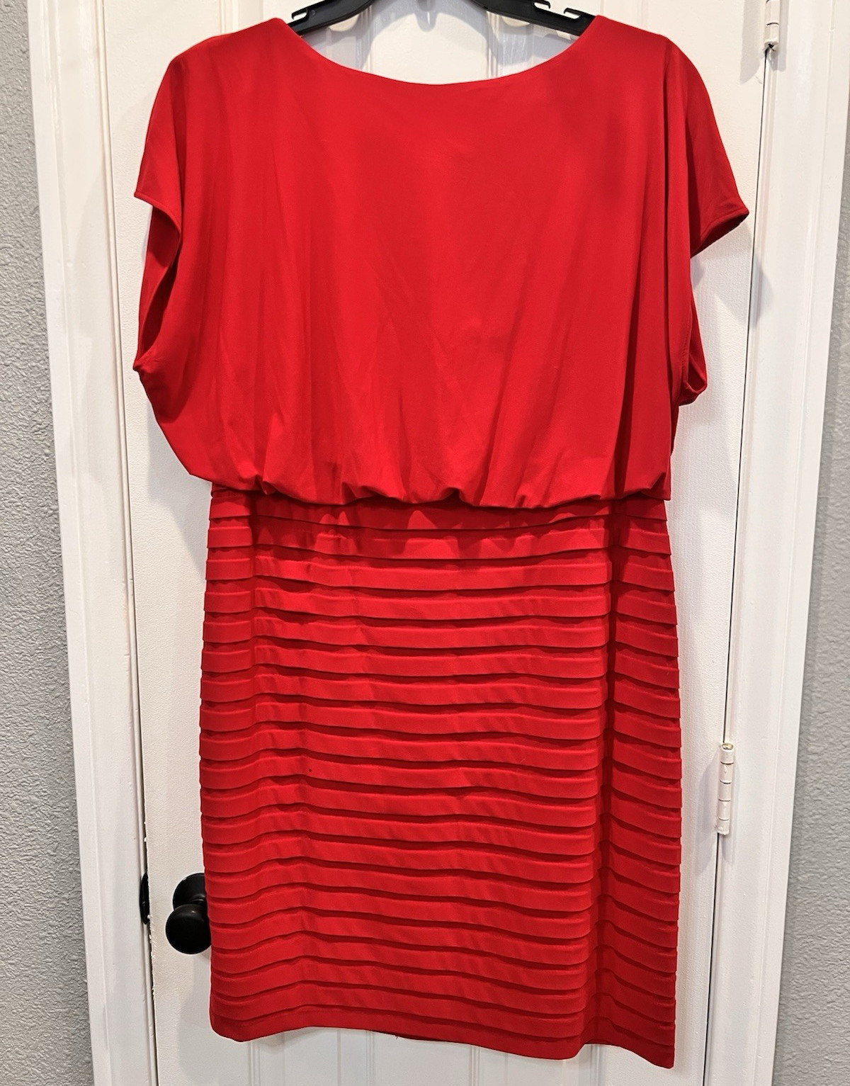 Adrianna Papell Red Sheath Dress 14W V-Neck Short Sleeve Pleated Lined