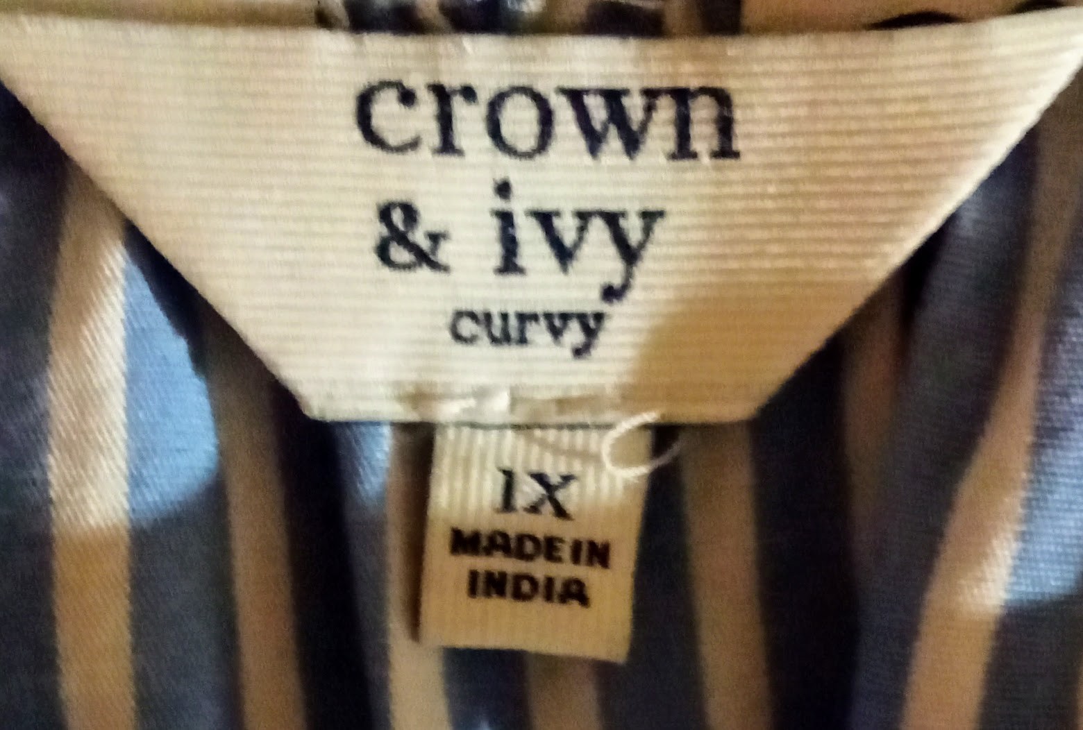 Crown & Ivy 1X Curvy Line Coastal Boho, Striped Split Neck Shift Tunic 👗 Dress