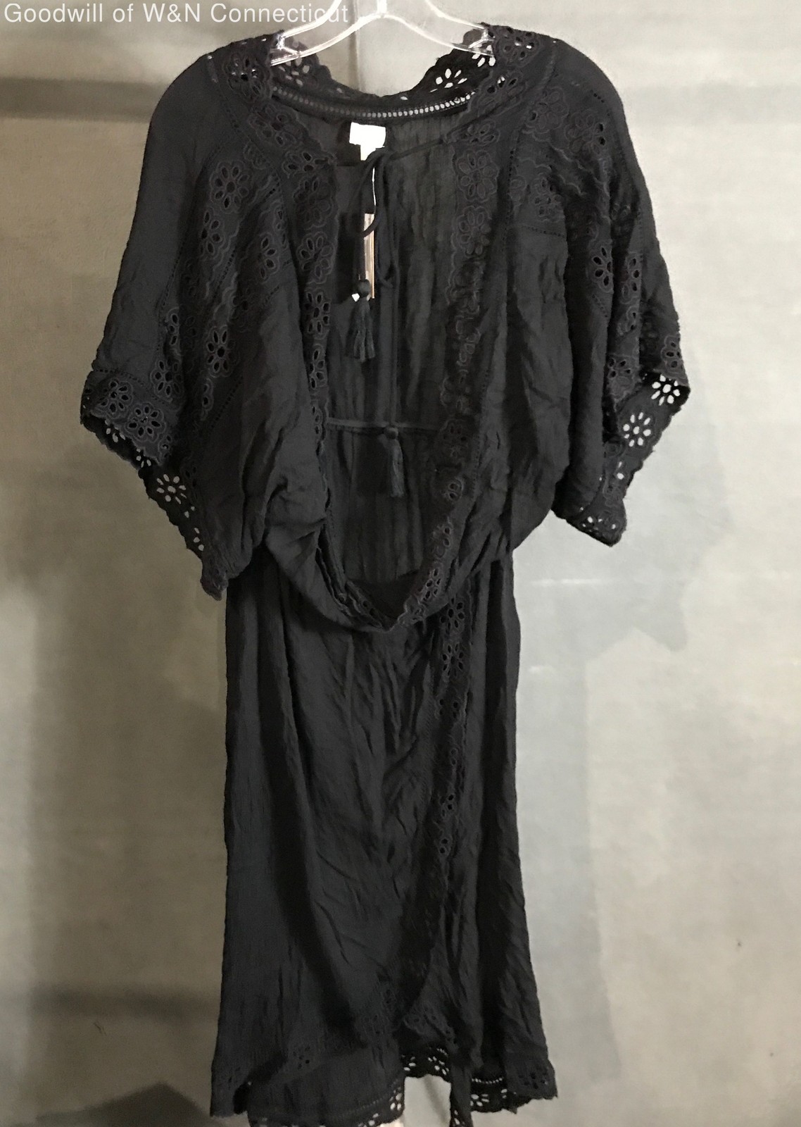 Surf Gypsy Women’s Black Eyelet Tassel Tie Neck Gauze Mini Dress NWT Sz M