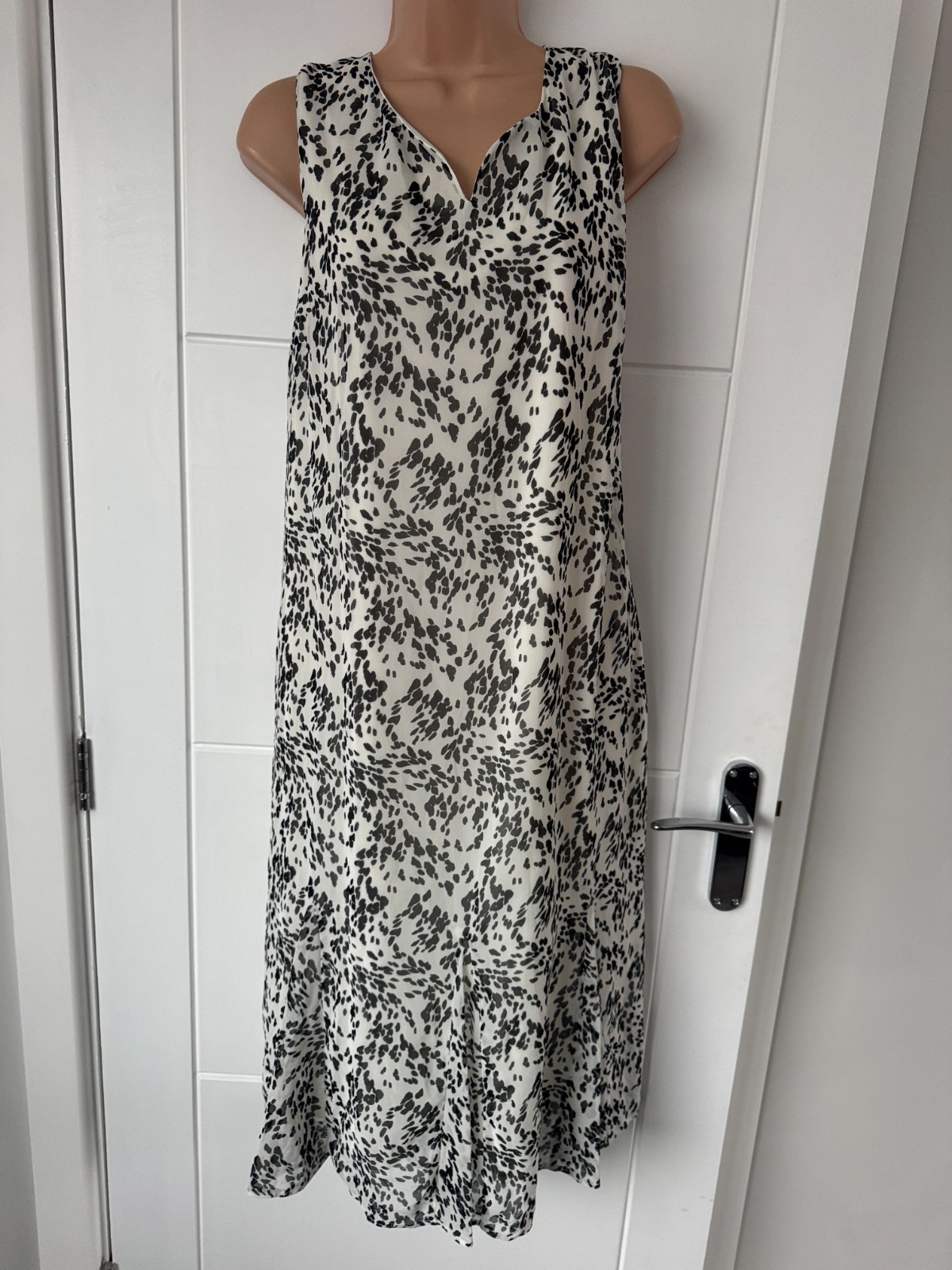 Bonmarché Black White Animal Print Sleeveless Midi Dress Plus Size UK 20 XL B1